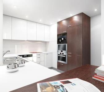 Luxury 3 Bedroom Penthouse With Private Garage Apartment