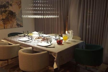 Luxury 3 Bedroom Penthouse With Private Garage Apartment
