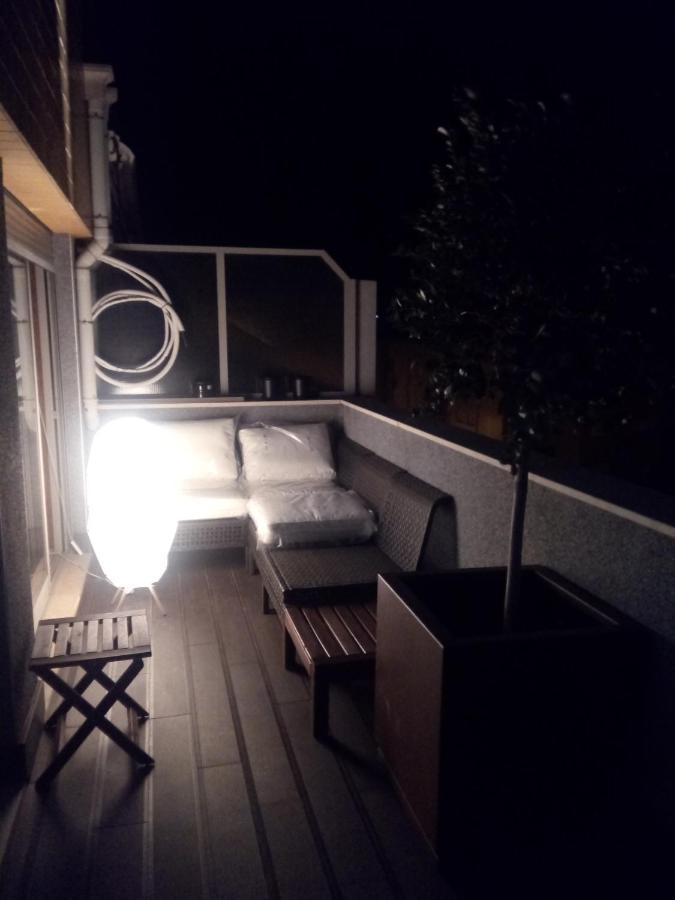 Luxury 3 Bedroom Penthouse With Private Garage *