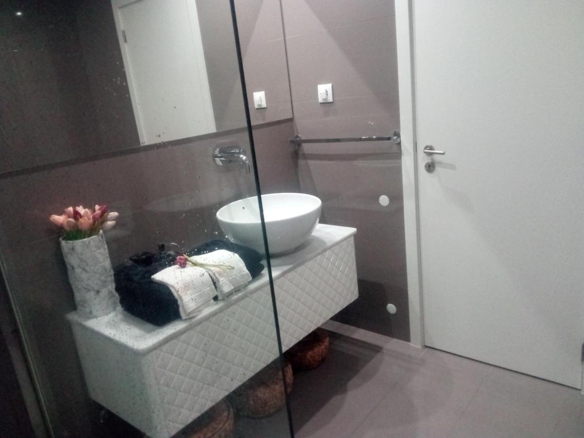 Luxury 3 Bedroom Penthouse With Private Garage
