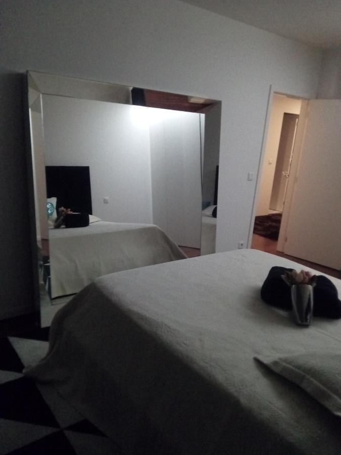 Apartment Luxury 3 Bedroom Penthouse With Private Garage *