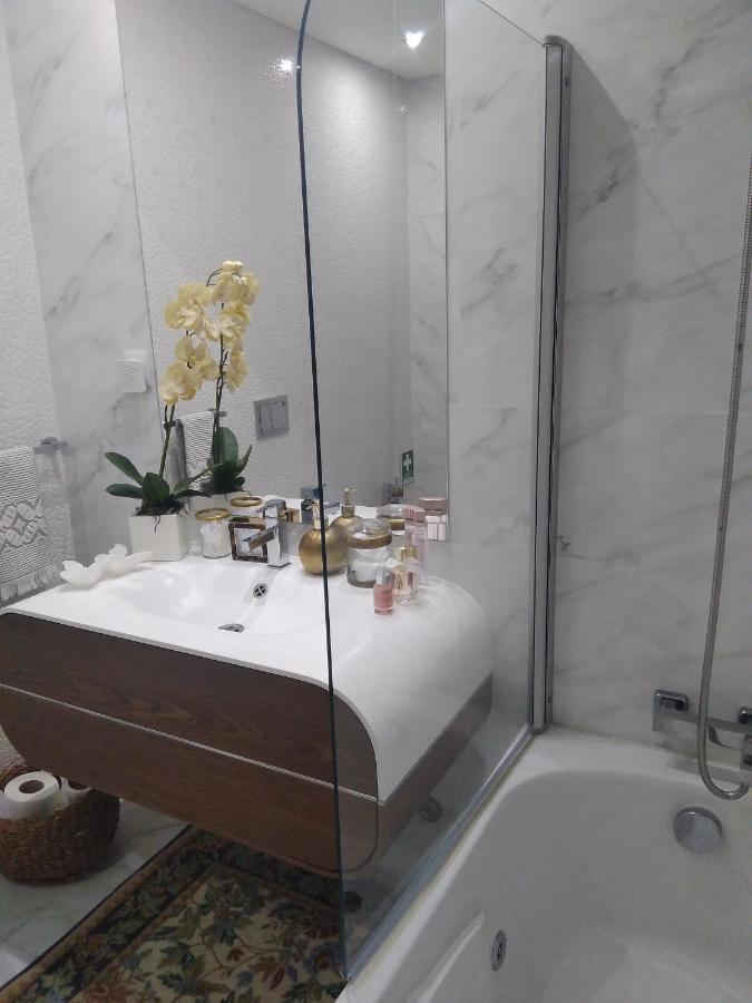 Luxury 3 Bedroom Penthouse With Private Garage