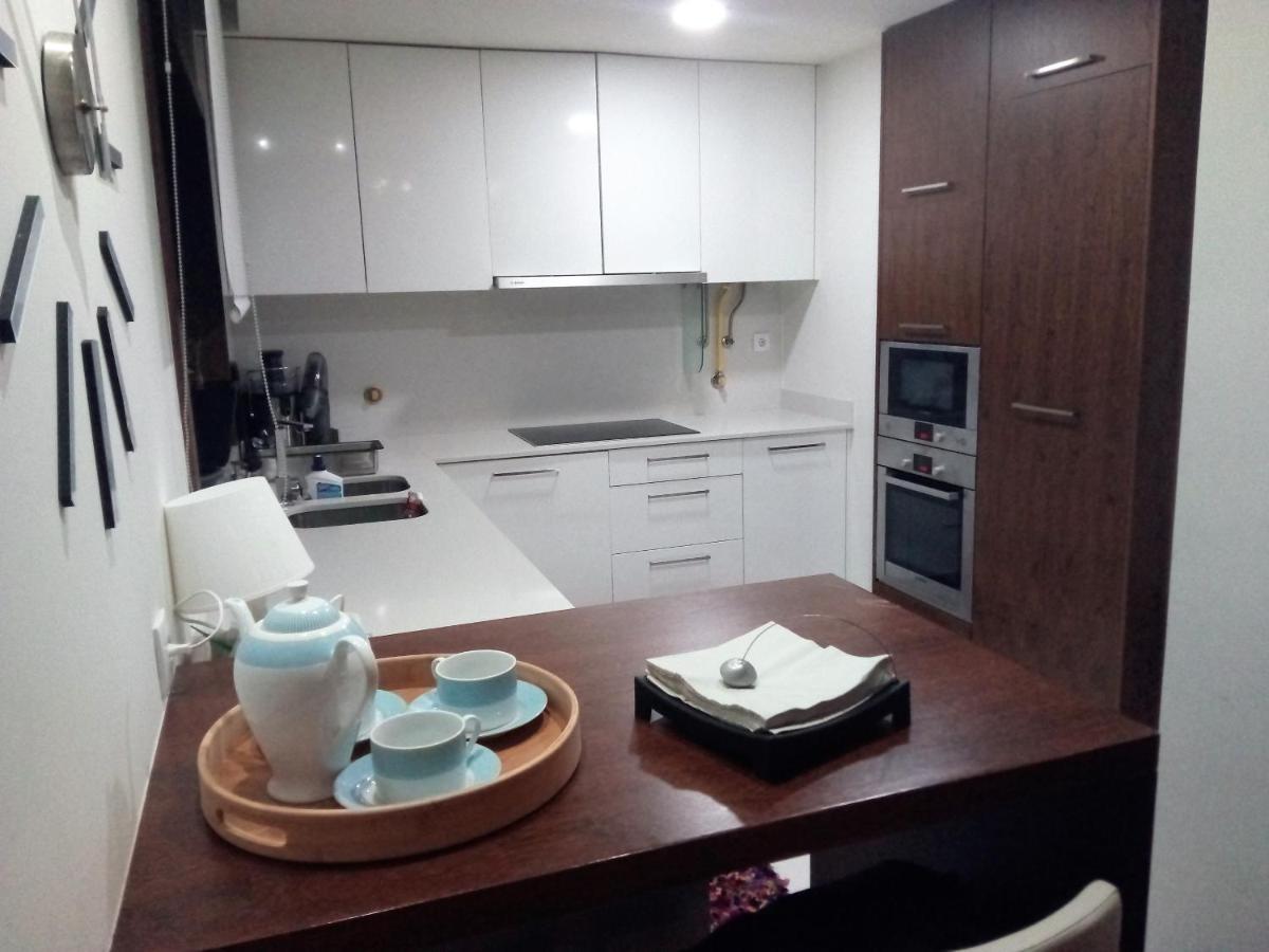 Apartment Luxury 3 Bedroom Penthouse With Private Garage *